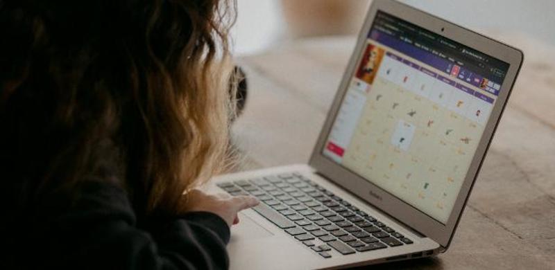 Planos de aulas com IA levam zero: tecnologia vai ajudar professor em sala?