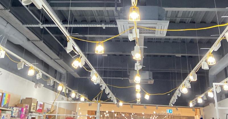 Power issue forces shops to rig temporary lights to stay open