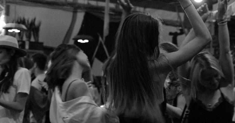 «Street party χωρίς άδεια μας άφησαν χωρίς δουλειά»: Έκρηξη αγανάκτησης στο κέντρο του Ηρακλείου