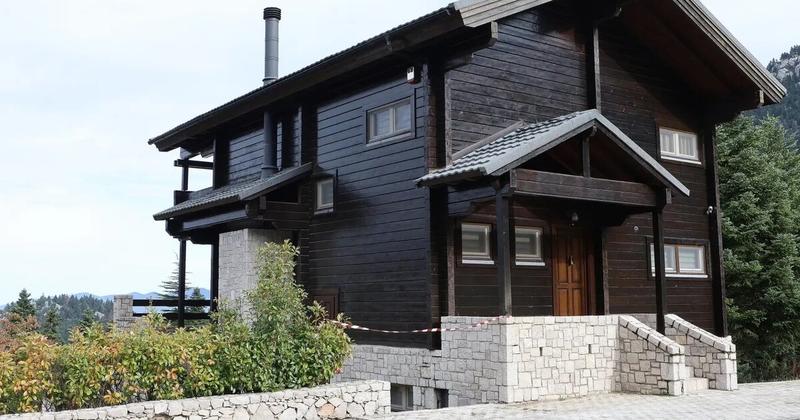 Δολοφονία Γιάννη Λάλα στην Αράχωβα: Δύο εκτελεστές δείχνουν τα στοιχεία για τα όπλα