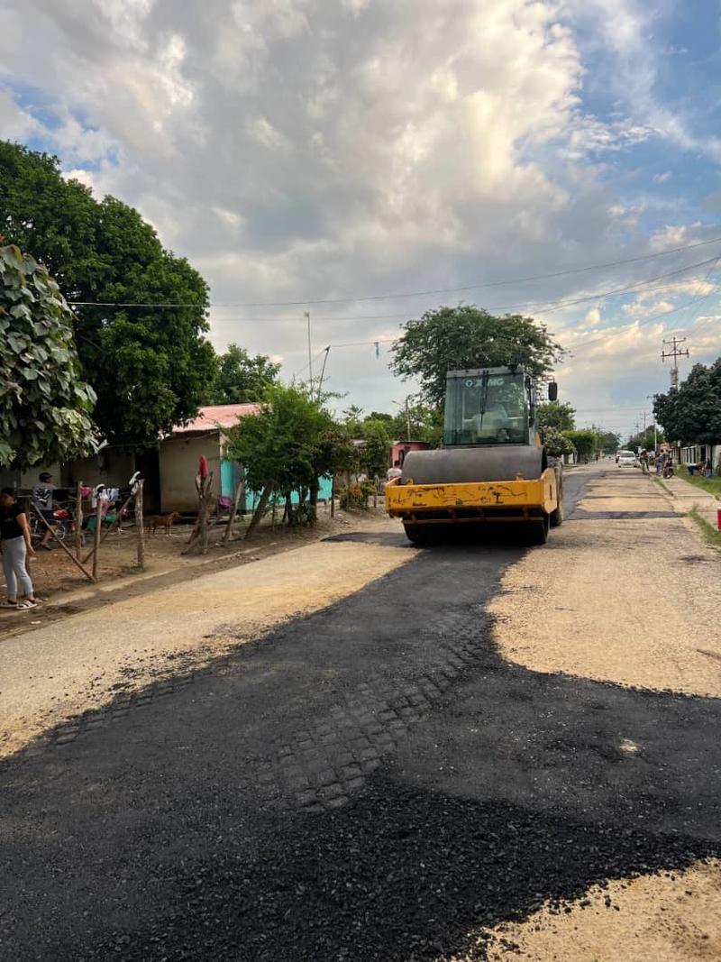 Se cumplió plan bacheo solicitado por productores del Veintitrés Se cumplió plan bacheo solicitado por productores del Veintitrés