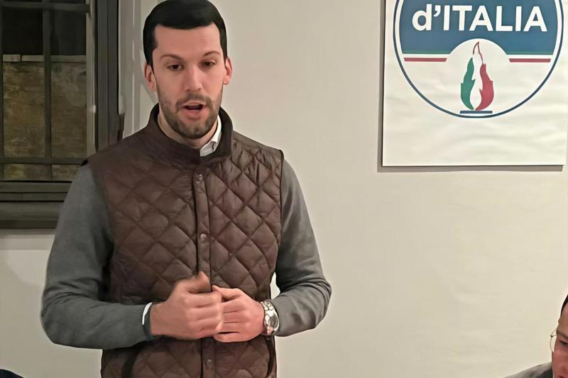 I cori fascisti a Parma. È reggiano il coordinatore di Gioventù Nazionale