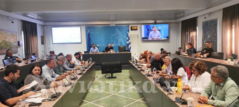 Το οικόπεδο δίπλα στο... Το οικόπεδο δίπλα στο...