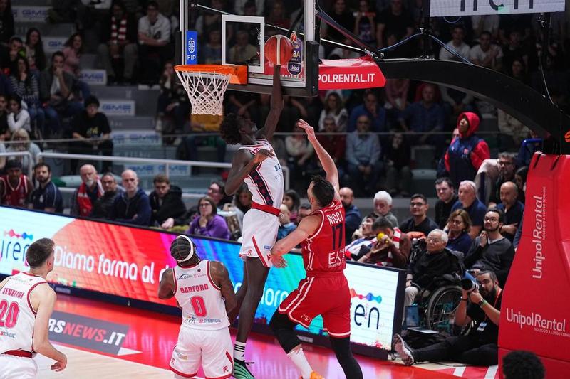 Sono quasi tutti da matita rossa. Si salvano solo Vitali e il baby Deme