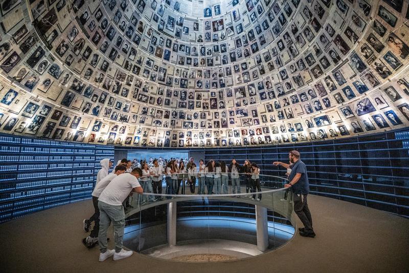 Yad Vashem says it has compiled 5 million names of Jews murdered in Holocaust Yad Vashem says it has compiled 5 million names of Jews murdered in Holocaust