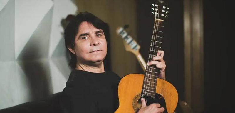 De como encontrei Lô Borges, numa esquina