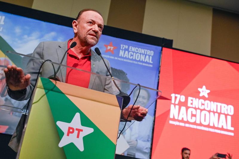 PT notifica X contra posts que o associam ao tráfico