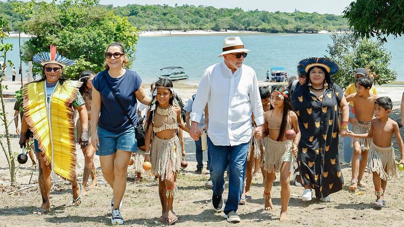 Lula curte a Amazônia, e exportador brasileiro lamenta perdas Lula curte a Amazônia, e exportador brasileiro lamenta perdas