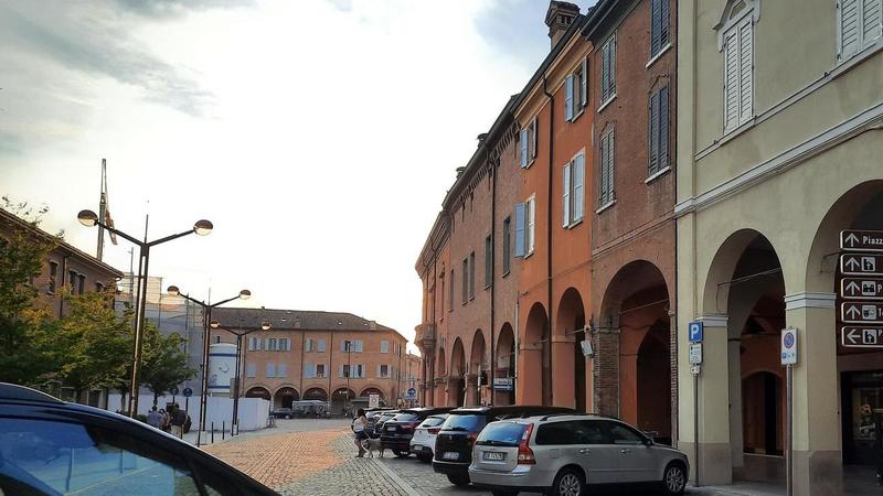 Carpi, lite in centro all’ora di punta. Fd’I: 