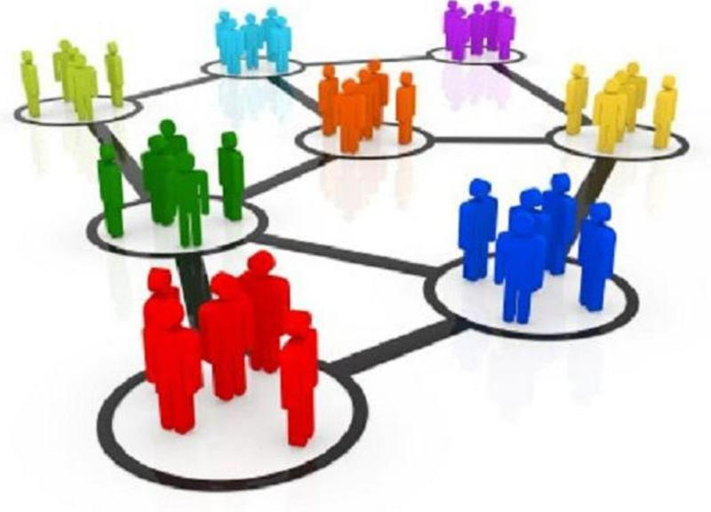 Descentralización: más institucionalidad y visión de futuro Descentralización: más institucionalidad y visión de futuro