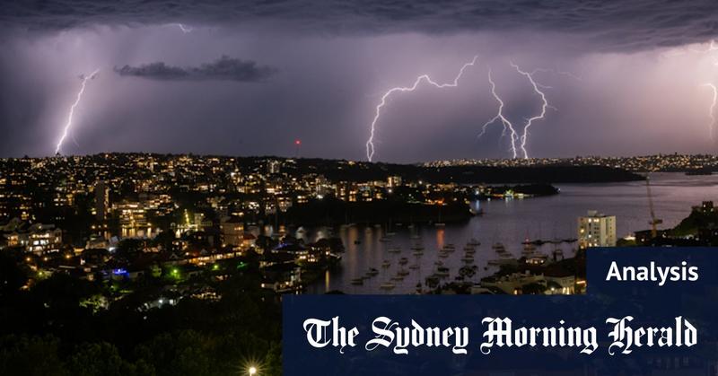 How two images portray the same storm amid confusion over BoM upgrade How two images portray the same storm amid confusion over BoM upgrade