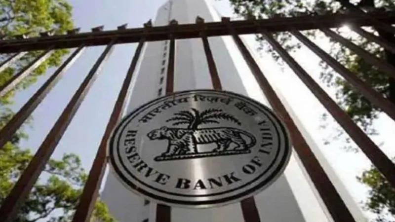 On interest rates, is RBI joining the right dots?
