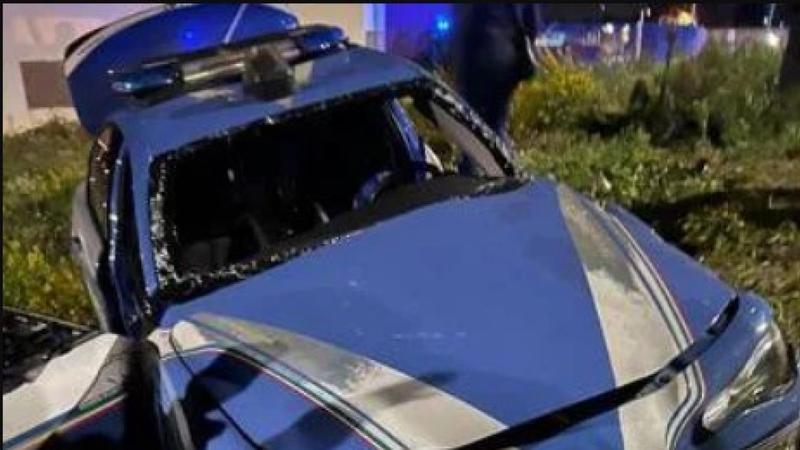 Volante travolta dal Suv,Â una dei passeggeri: inseguivamo uno scooter. Il poliziotto superstite: Â«Aniello Ã¨ morto mentre mi proteggevaÂ»