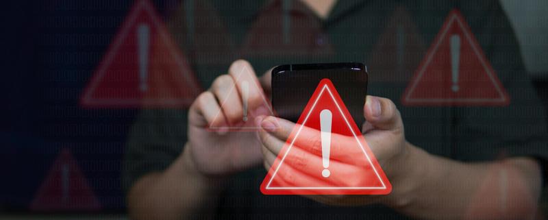 Truffe online, allarme in Italia: finti messaggi di Autostrade e UniCredit svuotano i conti