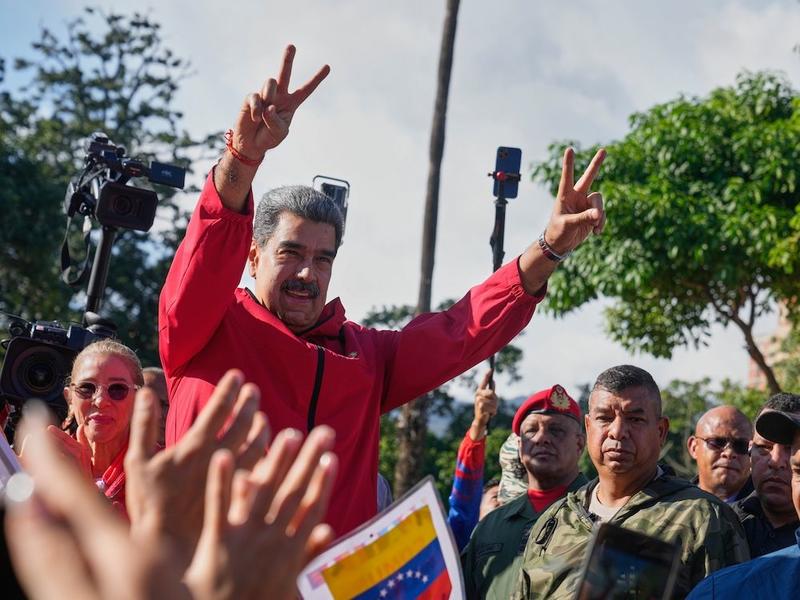 Kelly McParland: Is the head of Nicolás Maduro worth the bodybags?