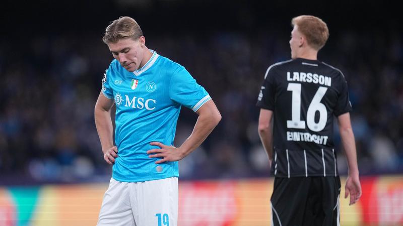 Napoli-Eintracht 0-0, più sbadigli che emozioni al Maradona