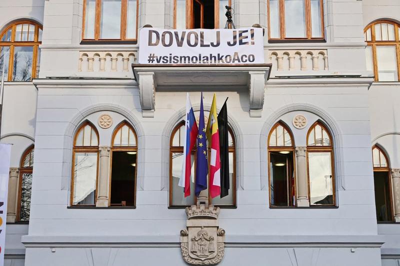 (ČRTICA IZPOD PECE) Umiritev v hujskajoči politiki in družbi, prepojeni s sovraštvom, prej utopija kot realna možnost (ČRTICA IZPOD PECE) Umiritev v hujskajoči politiki in družbi, prepojeni s sovraštvom, prej utopija kot realna možnost