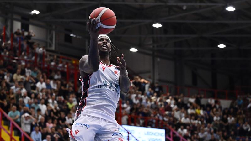 Una Hotels-Digione finisce 76-79: una Reggio presuntuosa, finisce beffata