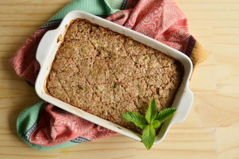 Aprenda a fazer um quibe assado em casa