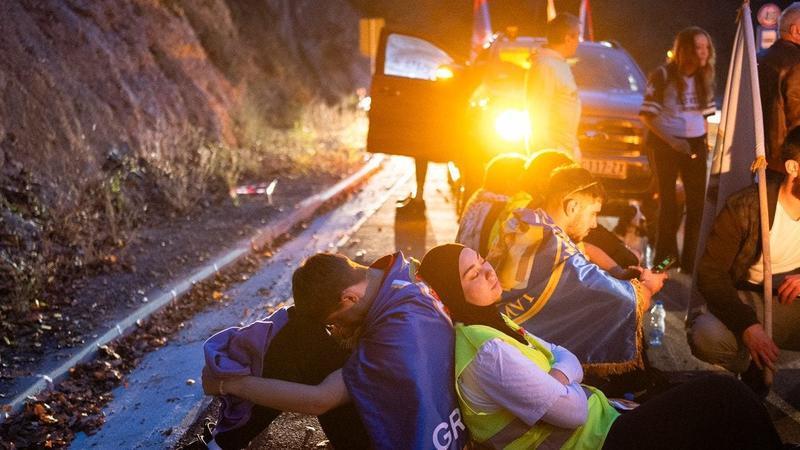 Zagrljaj šajkače i hidžaba