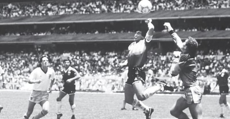 Körlerin bile görüp anlattığı golü Maradona atmıştı... Körlerin bile görüp anlattığı golü Maradona atmıştı...