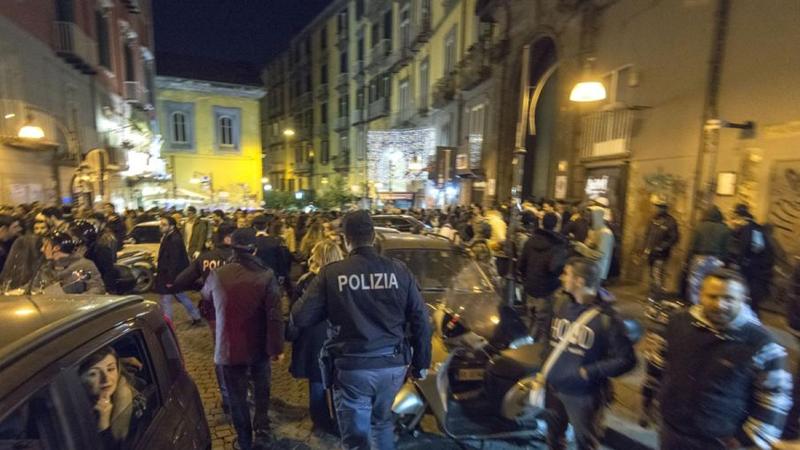 Movida, arriva lâordinanzaÂ del Comune di Napoli: chiusura dei baretti allâ1.30 nel weekend