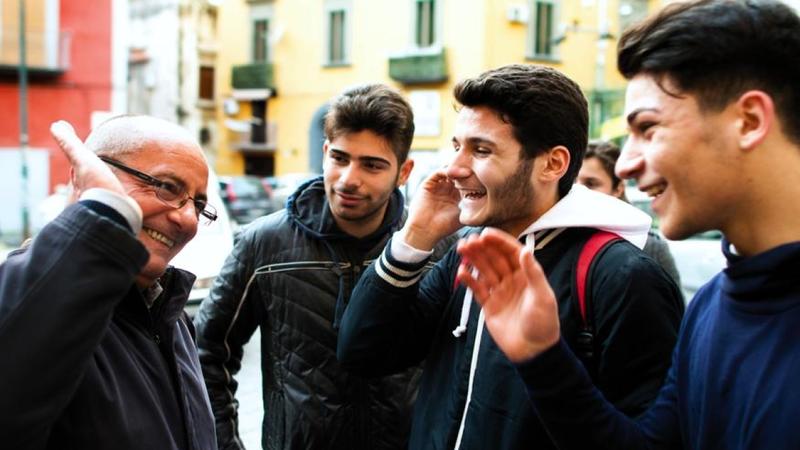 Noi del Rione SanitÃ , Padre Loffredo: Â«Il vescovo ostile della fiction? SÃ¬, contro di me c'Ã¨ stato fuoco amicoÂ»