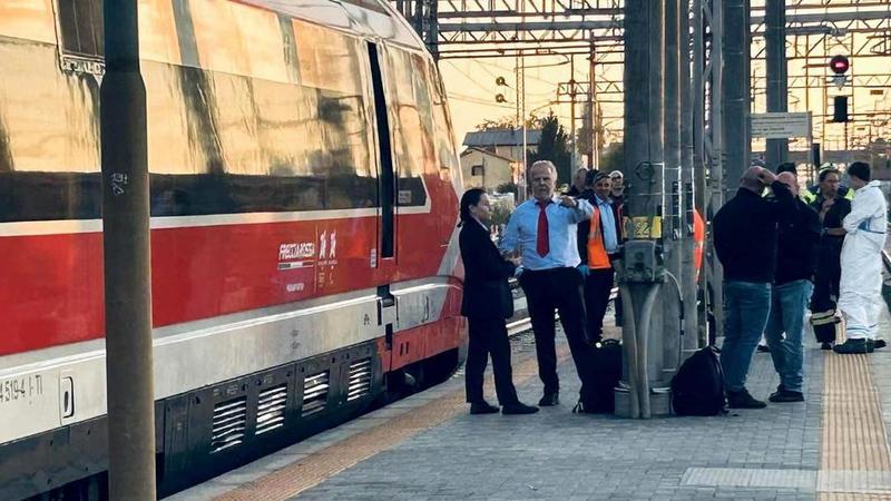 Tragedia lungo la ferrovia: muore travolto dal treno. Indagini e viabilità paralizzata