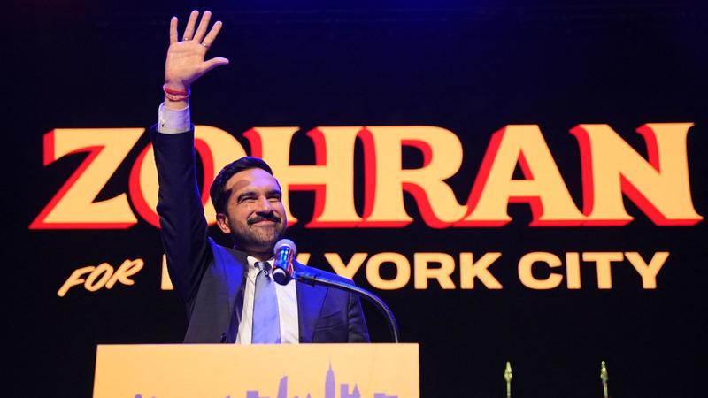 Zohran Mamdani, 34 anni, socialista pro-Pal e star dei social: chi è il primo sindaco musulmano di New York