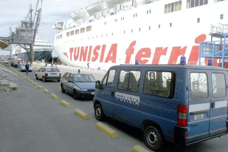 Tragedia dei migranti a Livorno, l'ex agente: «In 20 respinti ogni anno, i complici sono alla partenza»