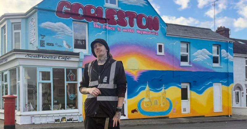 Coastal cafe gets new amazing look inspired by 'golden age of seaside holidays' Coastal cafe gets new amazing look inspired by 'golden age of seaside holidays'