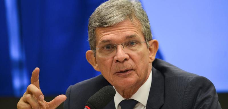 Juiz obriga prefeito de Foz a revelar destino de Monumento à Democracia