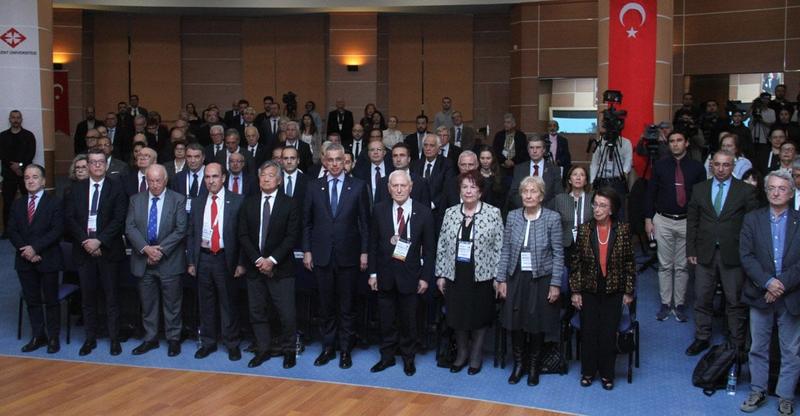 Türkiye’de ilk böbrek naklinin 50. yılı Uluslararası Mesot Kongresi ile kutlanıyor Türkiye’de ilk böbrek naklinin 50. yılı Uluslararası Mesot Kongresi ile kutlanıyor