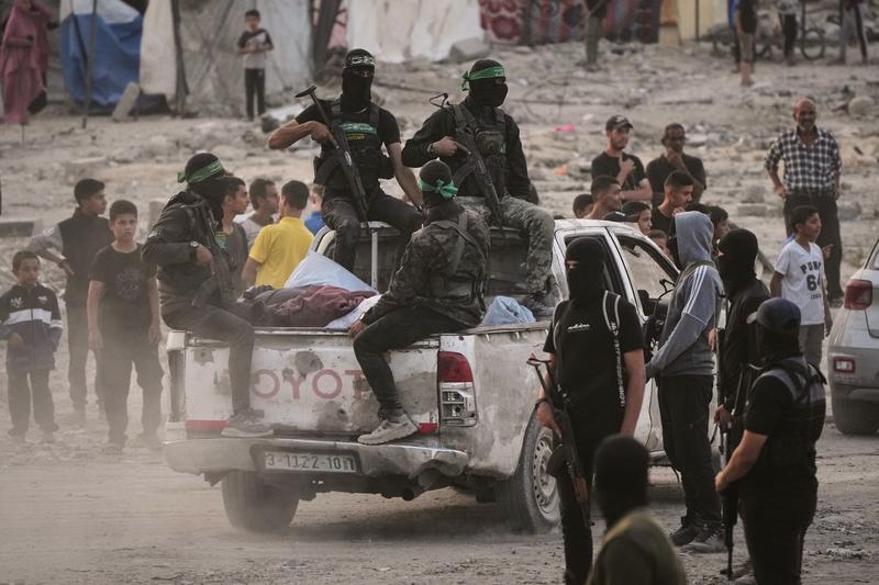 IDF receives casket with apparent body of hostage from Red Cross in Gaza IDF receives casket with apparent body of hostage from Red Cross in Gaza