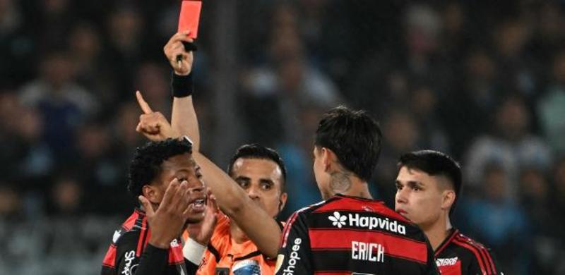 Plata 'iguala' jogo entre São Paulo e Flamengo, que perde dois pontos na Vila Plata 'iguala' jogo entre São Paulo e Flamengo, que perde dois pontos na Vila