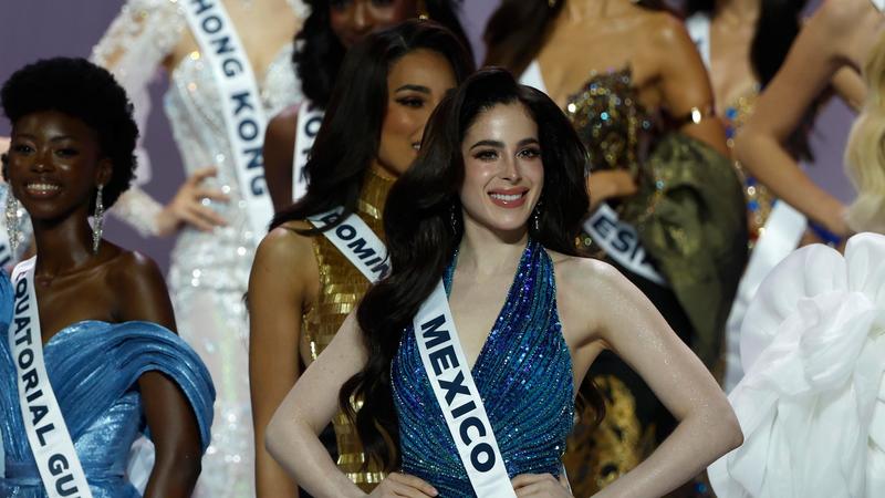 Bufera a Miss Universo: dirigente umilia concorrente del Messico e le altre se ne vanno