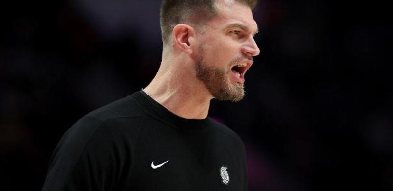 Splitter brilha na NBA em meio a falas constrangedoras de Oswaldo e Leão Splitter brilha na NBA em meio a falas constrangedoras de Oswaldo e Leão