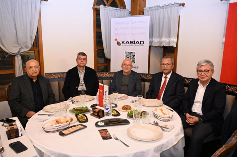 Bu şehrin ilk holdinginin temelini 1984’te attık, 41 yıldır böyle buhran görmedim Bu şehrin ilk holdinginin temelini 1984’te attık, 41 yıldır böyle buhran görmedim