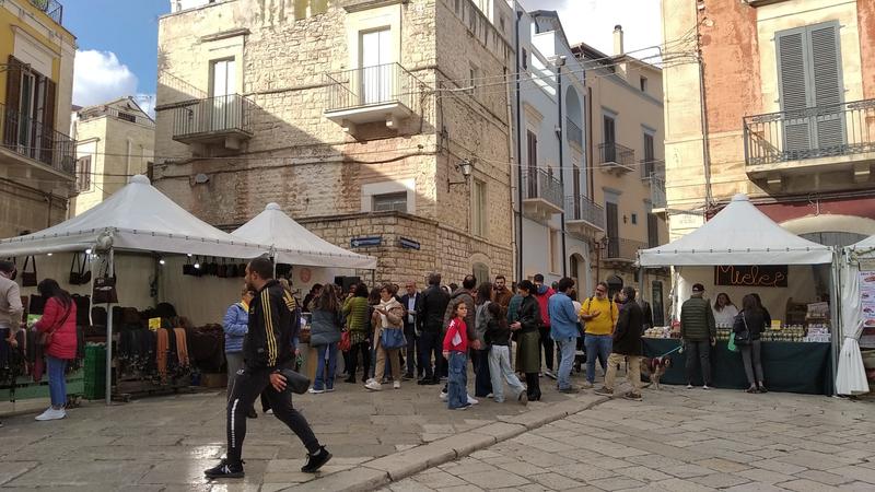 Sagra cardoncello, variazione per gli stand in zona Cattedrale Sagra cardoncello, variazione per gli stand in zona Cattedrale