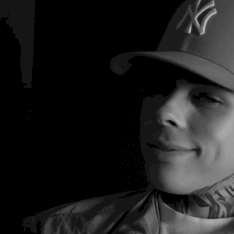 MC PH lança 'Vivendo no Topo', produzida por trio vencedor do Grammy