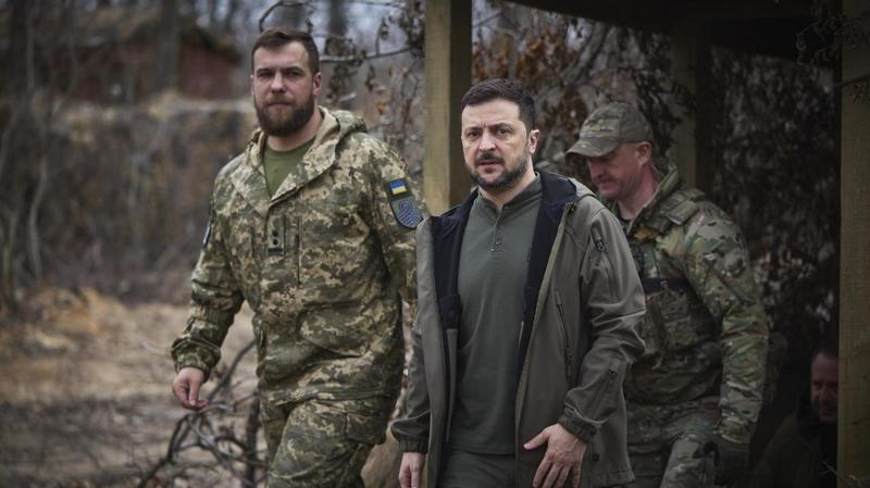 Pokrovsk sta cadendo, ora lo dice anche la Cnn. Perché Zelensky non può perderla e il dilemma del fronte