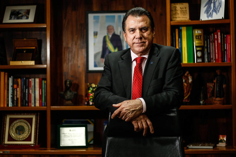 Governo deve fazer nova liberação de recursos bloqueados do FGTS, diz ministro Governo deve fazer nova liberação de recursos bloqueados do FGTS, diz ministro