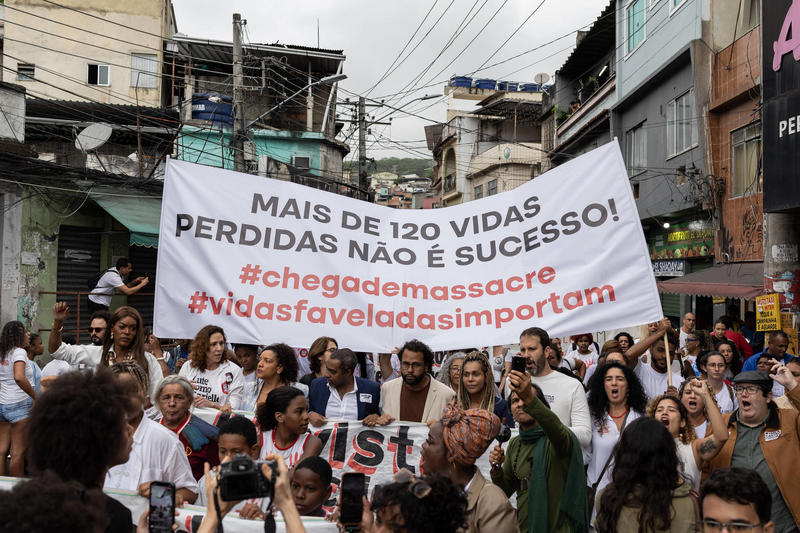 Ateando fogo ao fogo Ateando fogo ao fogo