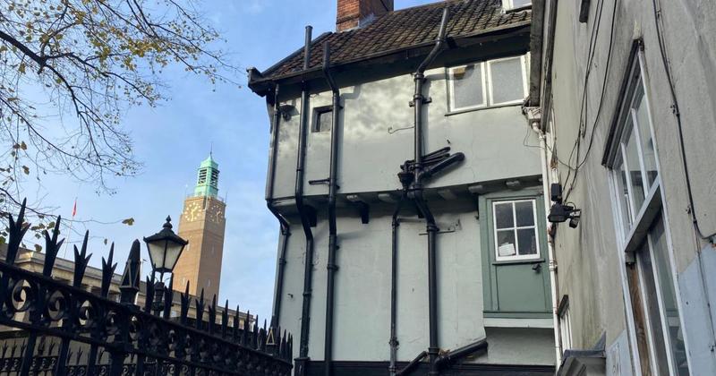 Have you spotted the city's mysterious floating door?