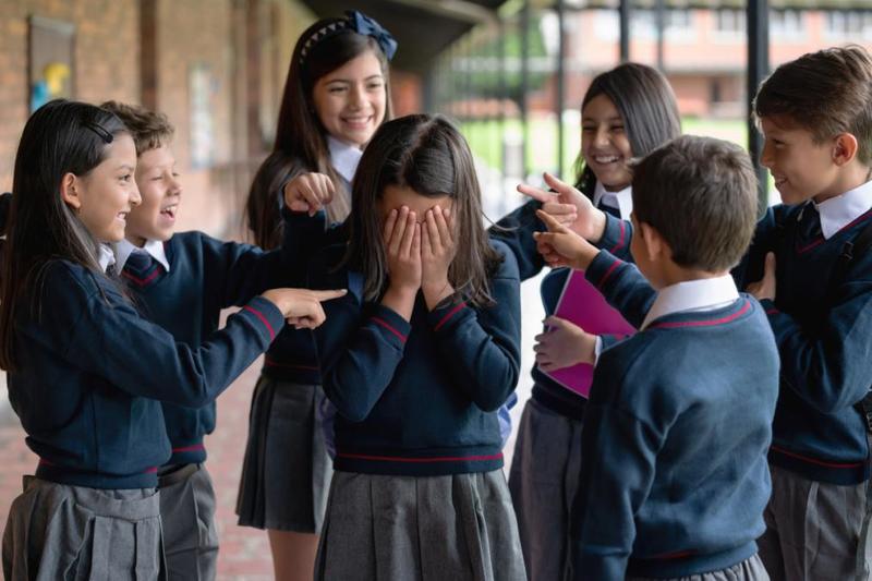 “Familias y colegios: aliados contra el acoso”