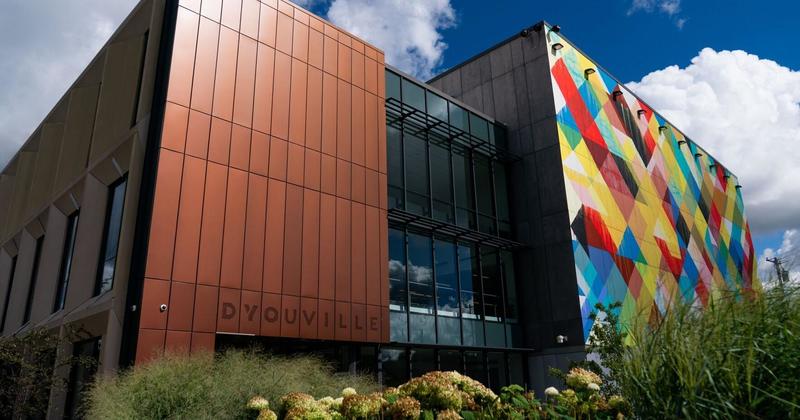 Letter: D'Youville embarking on risky projects Letter: D'Youville embarking on risky projects