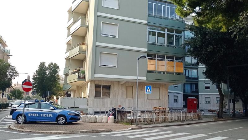 Nina, mamma sfrattata con 4 figli. “Arretrato di 52mila euro”. Lei: “Debiti per problemi di salute”