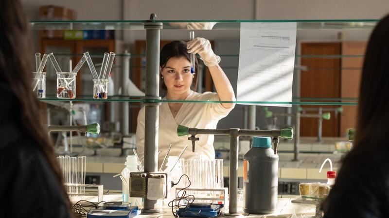 Scuole superiori, boom di Scienze Umane e frenata del Linguistico. Nasce il primo liceo pubblico del Made in Italy