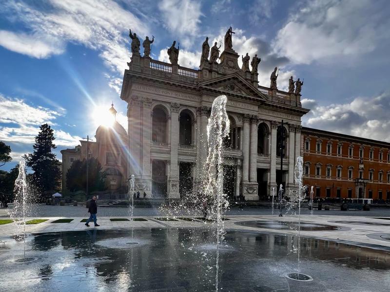 Siamo troppo chiusi in noi. Io credo che 