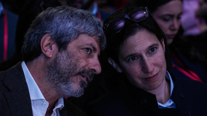 Schlein con Fico dai giovani dem. La segretaria Pd:â«Vinciamo le regionali, âpoibattiamo la destra nel 2027» Schlein con Fico dai giovani dem. La segretaria Pd:â«Vinciamo le regionali, âpoibattiamo la destra nel 2027»